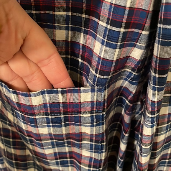 Men’s button up checkered look shirt, donating soon - Picture 4 of 7